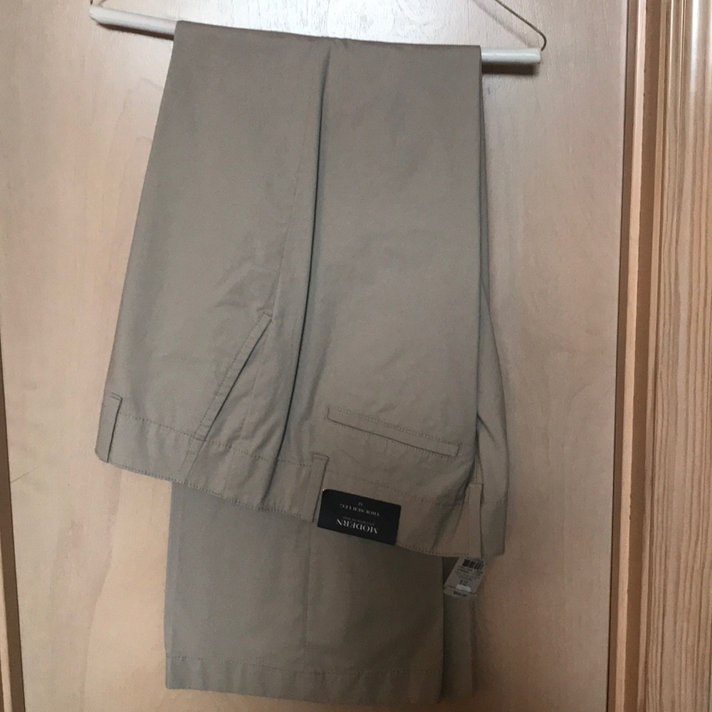Woman’s khaki bellbottem pants